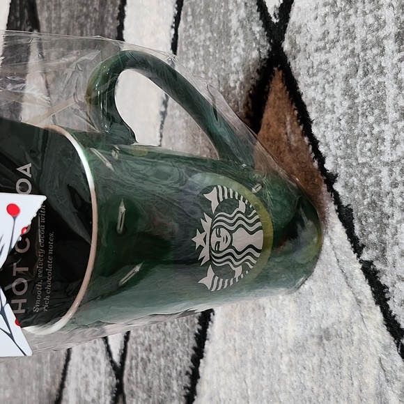 STARBUCKS 2020 RETIRED CHRISTMAS TREE LIGHTS TALL GREEN 16 OZ MUG CUP - Picture 8 of 10